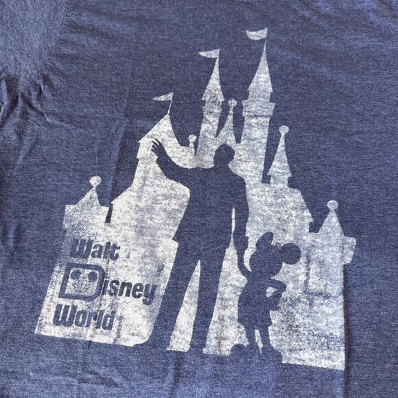 Walt Disney World Magic Kingdom Castle Short Sleeve Crew Neck T-Shirt Size S - Picture 5 of 13